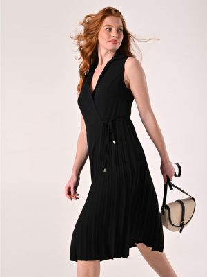Abito Rinascimento modello CFC0122479003 colore B001 nero