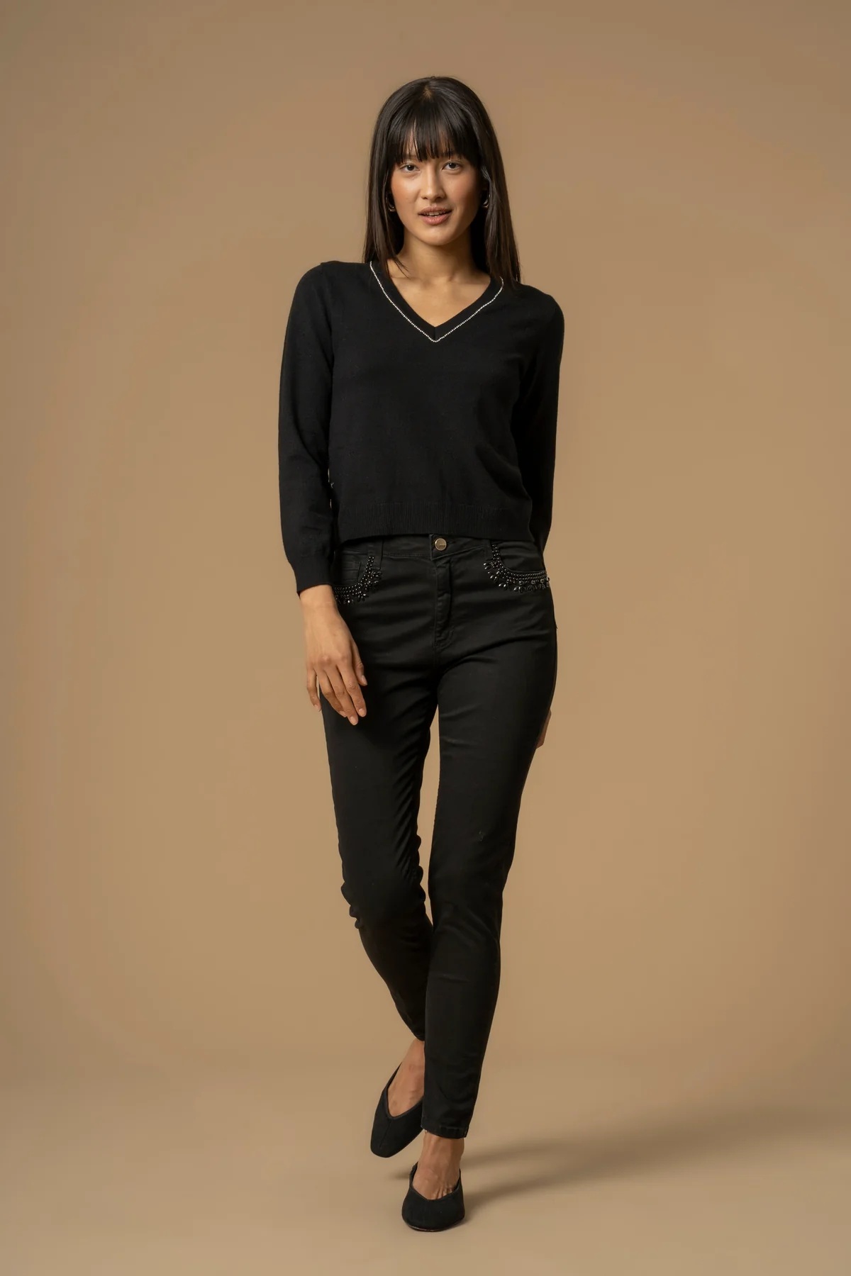 Maglia scollo a v KOCCA JORINDA colore 00016 nero - immagine 2