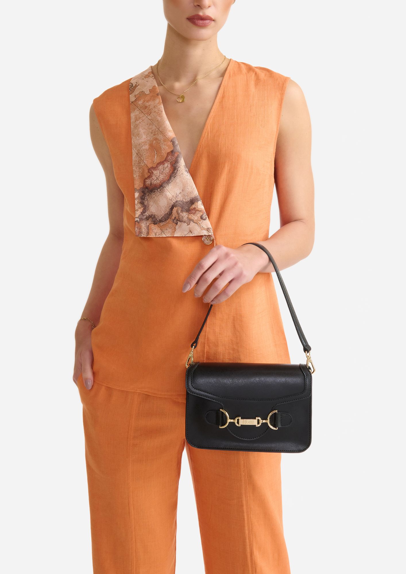 Borsa ALVIERO MARTINI modello LE99 B620 colore 0001 - immagine 5